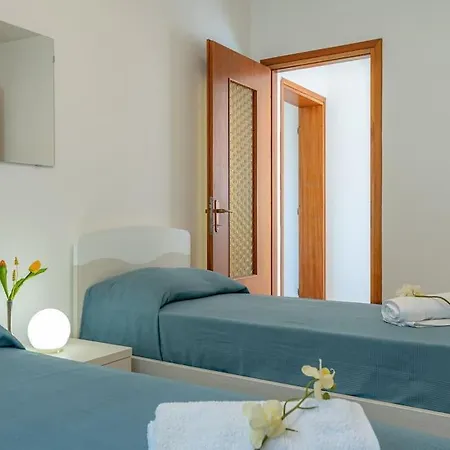 La Serena Large With Wifi, A/c, Private Parking Apartment *
